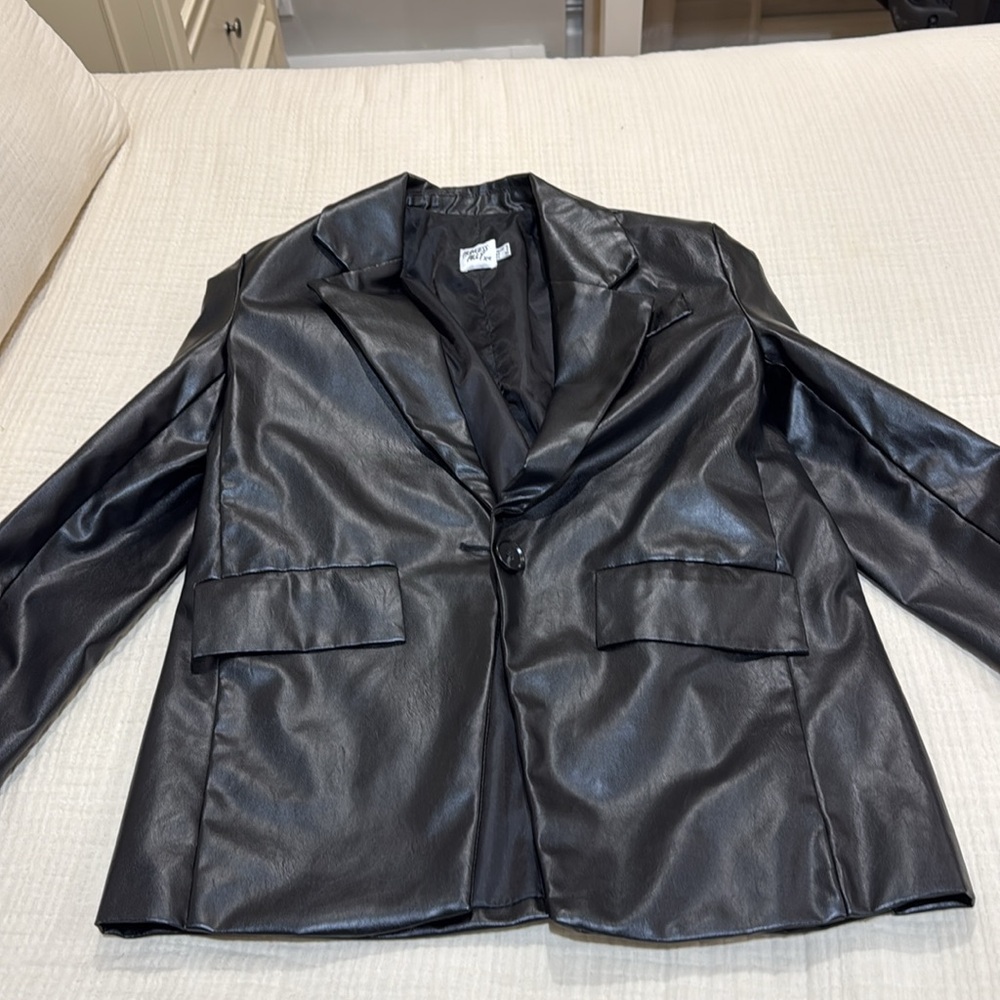 Oversized faux leather blazer